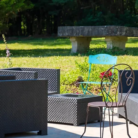 Guest house Les D'halatte 3*